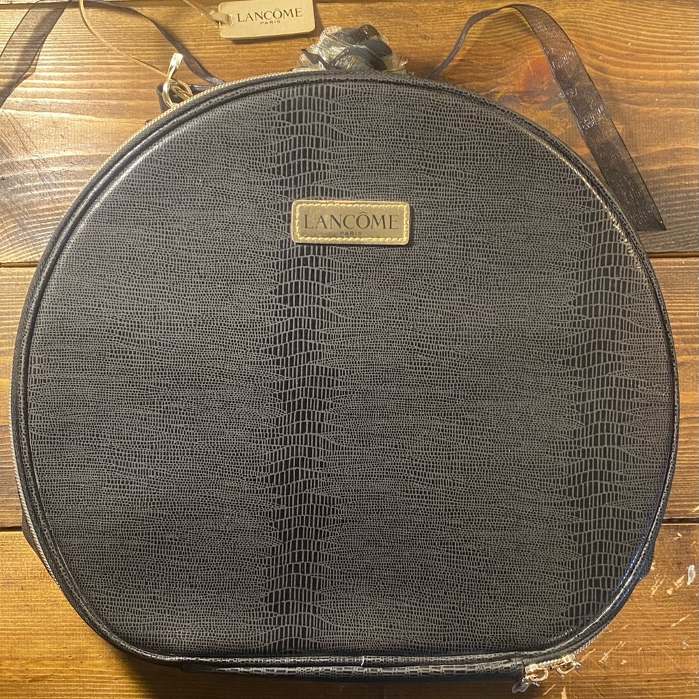 New Lancôme Paris cosmetics bag